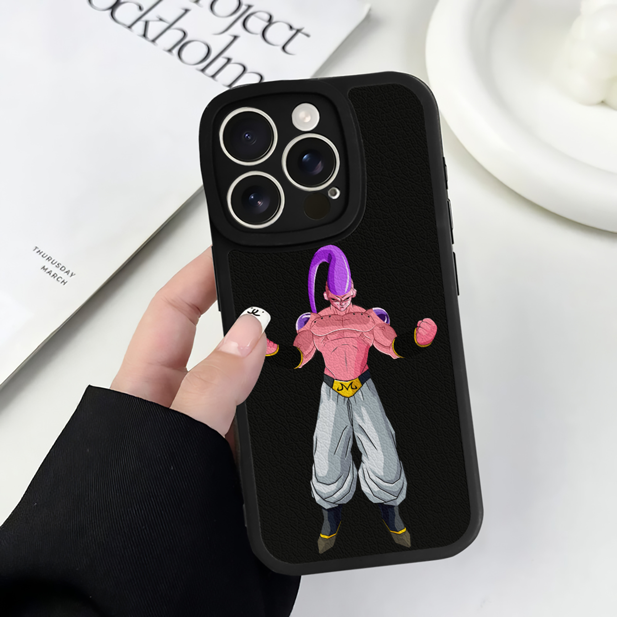 （画像用） ドラゴンボール 魔人ブウ DRAGON BALL Majin Buu 【iPhone 16シリーズ対応】シリコンスマホケース（レザー調） 材質：シリコン